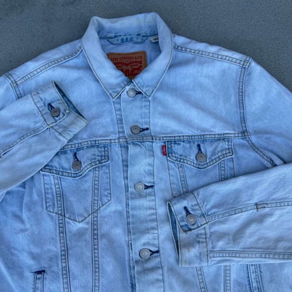 Levi's Mens Light Wash Denim Trucker Jacket Size M Blue Cotton - Picture 1 of 8